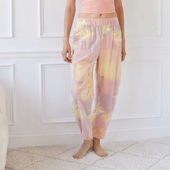 NWT Urban Outfitters Size XS Out From Under Surfside Printed Pant Multi - Picture 1 of 12